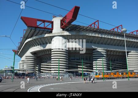 Von außen das Stadion San Siro, Mailand, Lombardei, Italien, Juli 2017 Stockfoto