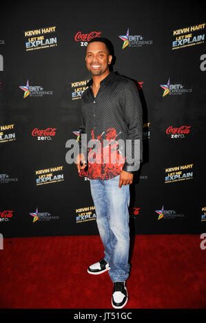 Schauspieler Mike Epps kommt 'Kevin Hart: Let Me Explain' Premiere Regal Cinemas L.A. Live Juni 27,2013 Los Angeles, Kalifornien. Stockfoto