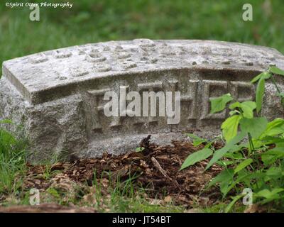 Einen Grabstein Marker eines geliebten Vater, kein Name angezeigt Stockfoto