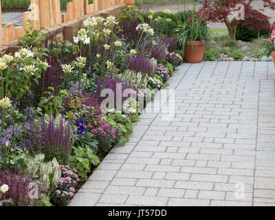 Gärtner Welt leben Tesco "Jedes Bisschen hilft" Garten von Owen Morgan, Mosaik Garten konzipiert Stockfoto