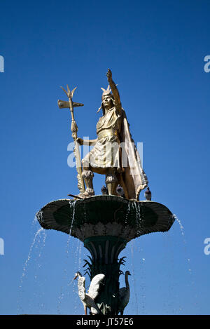 Statue der Inca Kaiser, pachacuti in der Plaza de Armas, Cusco, Peru Stockfoto