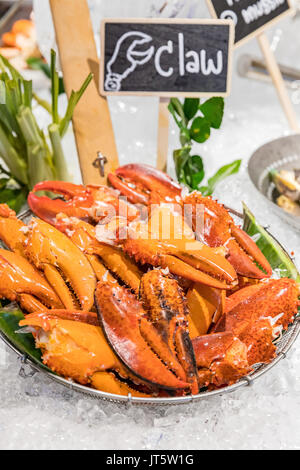 Crab Claw Meeresfrüchte auf Eis Stockfoto