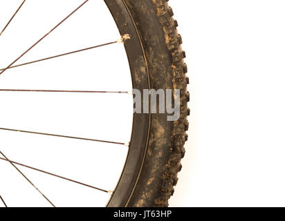 Nahaufnahme einer schmutzigen Mountainbike Reifen Stockfoto