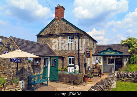 Eis und süßen Emporium im Tissington Dorf, Derbyshire Stockfoto