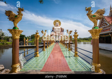 Riesige Statue von Big Happy Buddha, Wat Plai Laem Tempel, suwannaram Ban Bo Phut, Koh Samui, Thailand Stockfoto