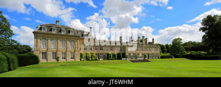 Sommer Blick auf Boughton House und Gärten; Boughton Dorf; Northamptonshire, England, Großbritannien Stockfoto