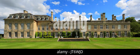 Sommer Blick auf Boughton House und Gärten; Boughton Dorf; Northamptonshire, England, Großbritannien Stockfoto