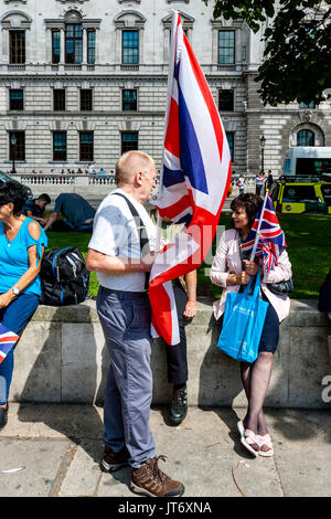 British Army Veterans Sammeln im Parlament Platz vor der Teilnahme an einer Demonstration gegen den Terror, London, UK Stockfoto