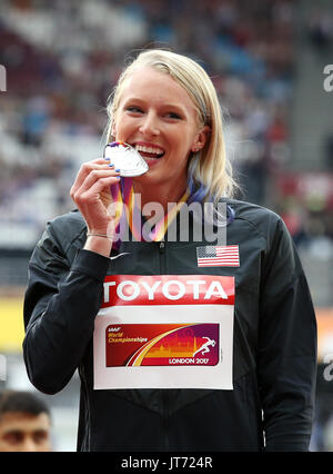 Die US-Amerikanerin Sandi Morris mit ihrer Silbermedaille im Stabhochsprung der Frauen am vierten Tag der IAAF-Weltmeisterschaft 2017 im Londoner Stadion. DRÜCKEN SIE VERBANDSFOTO. Bilddatum: Montag, 7. August 2017. Siehe PA Story ATHLETICS World. Bildnachweis sollte lauten: Martin Rickett/PA Wire. Stockfoto