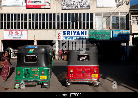 Tuktuks Nuwara Eliya zentrale Provinz Sri Lanka Stockfoto