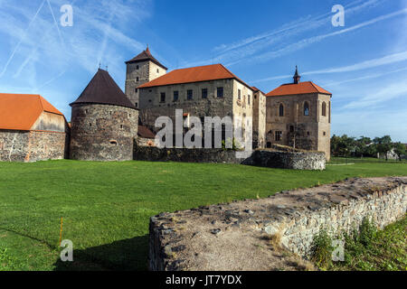 Die Svihov-Kaste ist eine mittelalterliche Wasserburg in Tschechien Stockfoto