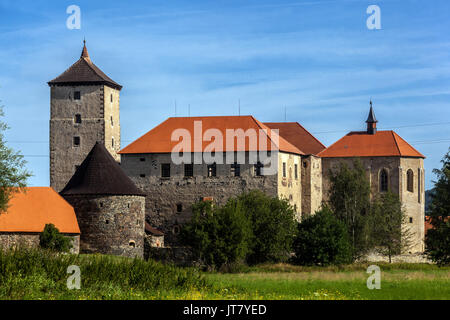 Die Svihov-Kaste ist eine mittelalterliche Wasserburg in Tschechien Stockfoto