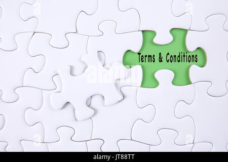 Leere Puzzle mit Word GESCHÄFTSBEDINGUNGEN. Stockfoto