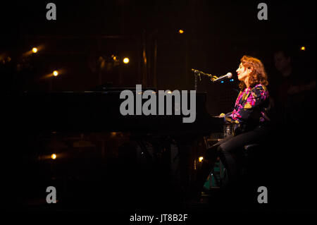 Liverpool, Großbritannien. 7. August 2017. Russisch-amerikanische Sängerin geboren, Regina Spektor, führt das vorletzte Konzert ihrer UK-Tour im Sommer. Die Tour stellt Ihren zweiten UK-Tour zur Unterstützung ihres Hochgelobten siebten Album "Denken Sie daran, uns zu leben". © Paul Warburton Stockfoto