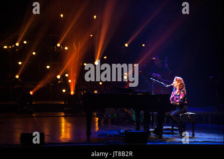 Liverpool, Großbritannien. 7. August 2017. Russisch-amerikanische Sängerin geboren, Regina Spektor, führt das vorletzte Konzert ihrer UK-Tour im Sommer. Die Tour stellt Ihren zweiten UK-Tour zur Unterstützung ihres Hochgelobten siebten Album "Denken Sie daran, uns zu leben". © Paul Warburton Stockfoto