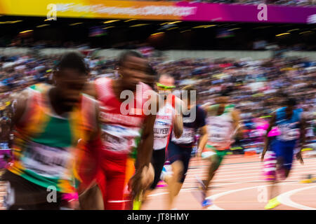 London, Großbritannien. 7. August 2017. Athleten starten ihre Männer 200 m Vorläufe an Tag vier der IAAF London 2017 Weltmeisterschaften am London Stadion. Credit: Paul Davey/Alamy leben Nachrichten Stockfoto