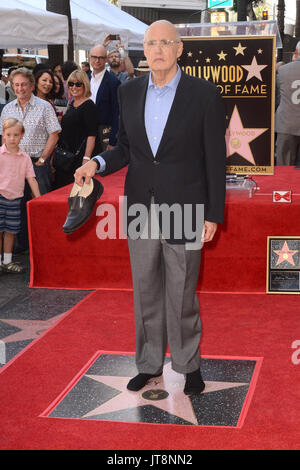 Hollywood, Ca. 8 Aug, 2017. Jeffrey Tambor geehrt mit Stern auf dem Hollywood Walk of Fame in Hollywood, Kalifornien, am 8. August 2017. Quelle: David Edwards/Medien Punch/Alamy leben Nachrichten Stockfoto