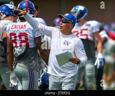 East Rutherford, New Jersey, USA. 08 Aug, 2017. New York Giants' Offensive Coordinator Mike Sullivan während der Praxis bohrt mit der Suche Diagnose Schulungszentrum in East Rutherford, New Jersey. Credit: Cal Sport Media/Alamy leben Nachrichten Stockfoto