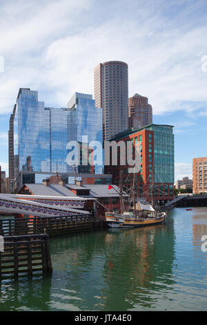 Boston, Massachusetts, USA - Juli 15,2016: Ansicht des Hotel Intercontinental. Es eröffnet im November 2006 und wurde von Boston entworfen - gegründetes Unternehmen Elkus Manf Stockfoto