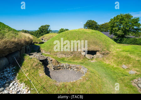 Knowth, Jungsteinzeit passage Grave, UNESCO, prähistorische Bru Na Boinne, das Tal des Flusses Boyne, Grafschaft Meath, Leinster, Irland Stockfoto