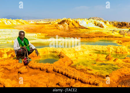 Bunte Federn von Säure in Dallol, heißesten Ort der Erde, Danakil Depression, Äthiopien, Afrika Stockfoto