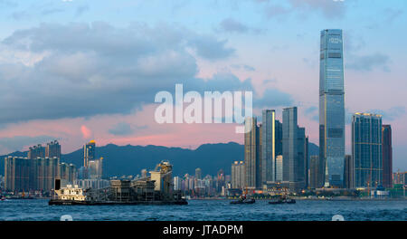 Die neue Skyline von Kowloon und Hong Kong höchstes Gebäude, das International Commerce Center ICC, Hong Kong, China. Stockfoto