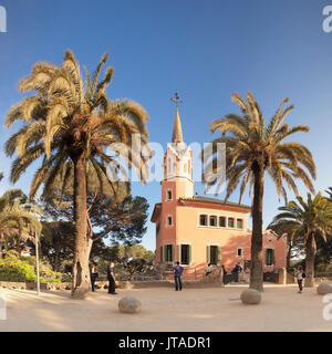 Das Casa Museu Gaudi, Parc Güell, UNESCO, Modernisme, Architekten Antoni Gaudi, Barcelona, Katalonien, Spanien, Europa Stockfoto