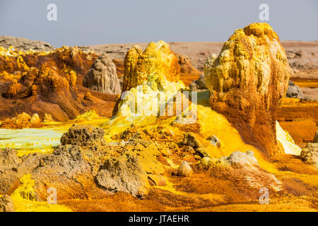 Bunte Federn von Säure in Dallol, heißesten Ort der Erde, Danakil Depression, Äthiopien, Afrika Stockfoto