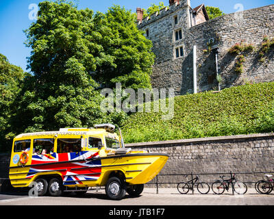 Windsor Duck Tours, Schloss Windsor, Windsor, Berkshire, England Stockfoto