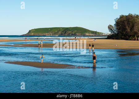 Coffs Creek erreicht die im Park Beach Holiday Park sehen, Coffs Harbour, NSW, Australien. Stockfoto