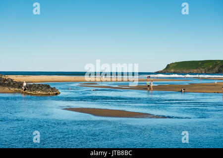 Coffs Creek erreicht die im Park Beach Holiday Park sehen, Coffs Harbour, NSW, Australien. Stockfoto