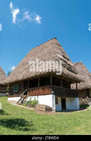 Haus in der Astra Museum der Traditionellen Folk Zivilisation, Sibiu, Rumänien Stockfoto