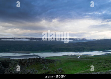 Blick vom Wasserfall Litlanesfoss, Island Stockfoto