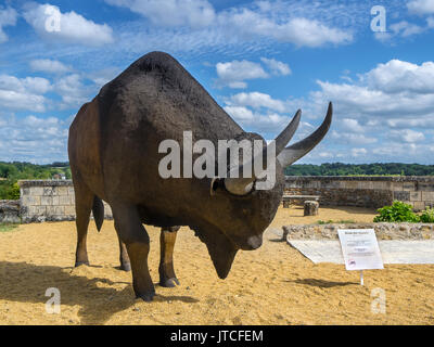 Prähistorische tier Anzeige im Chateau Le Grande-Pressigny, Frankreich. Stockfoto