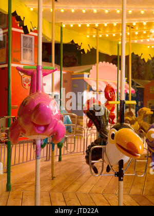 Leeres Karussell merry Go Runde Park-Attraktion Stockfoto