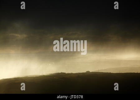 Regen Sturm über taieri Dunedin, Südinsel, Neuseeland - Luftbild Stockfoto