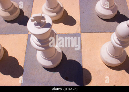 Schach. Schwarz und Weiß. Groß. Straße. Stockfoto