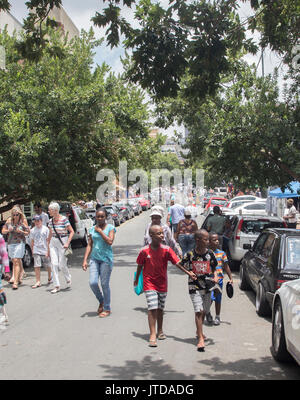 Die Hauptverkehrsstraße der Maboneng Fußgängerzone, in der Innenstadt von Johannesburg, Gauteng, Südafrika Stockfoto