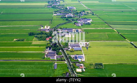 Luftbild von Snelrewaard Weiler in den Niederlanden Stockfoto
