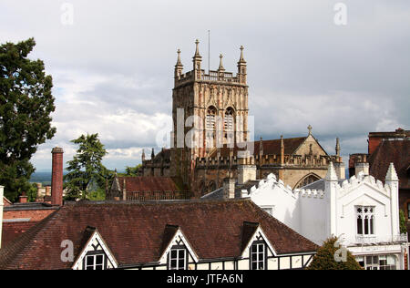 Der quadratische Turm von Great Malvern Priory in Worcestershire Stockfoto