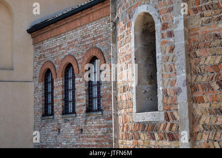 Rivolta d'Adda (Cremona, Lombardei, Italien): Fassade von San Sigismondo Kirche, aus dem 11. Jahrhundert Stockfoto