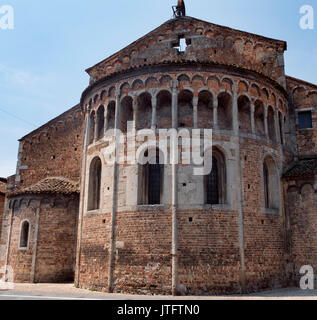 Rivolta d'Adda (Cremona, Lombardei, Italien): Fassade von San Sigismondo Kirche, aus dem 11. Jahrhundert Stockfoto