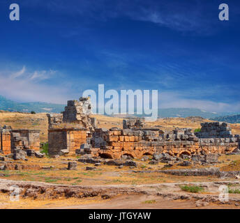 Ruinen der antiken Stadt Hierapolis, Pamukkale, Türkei Stockfoto