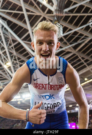 London, Großbritannien. 08 Aug, 2017. London, 08. August 2017. Kyle Langford, Großbritannien, feiert seinen vierten Platz bei den Männern 800 m-Finale an Tag fünf der IAAF London 2017 Weltmeisterschaften am London Stadion. Credit: Paul Davey/Alamy leben Nachrichten Stockfoto