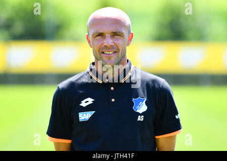 Bundesliga, Photocall TSG 1899 Hoffenheim am 13. Juli 2017 in Zuzenhausen, Deutschland: Alfred Schreuder. Foto: Uwe Anspach/dpa | Verwendung weltweit Stockfoto