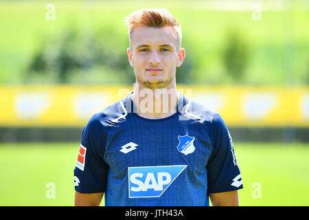 Bundesliga, Photocall TSG 1899 Hoffenheim am 13. Juli 2017 in Zuzenhausen, Deutschland: Stefan Posch. Foto: Uwe Anspach/dpa | Verwendung weltweit Stockfoto