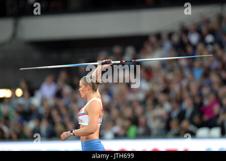 London, Großbritannien. 08-Aug-17. Ásdís HJÁLMSDÓTTIR vertreten Island konkurrieren in der Frauen Speerwerfen Finale bei den 2017, Leichtathletik-WM, Queen Elizabeth Olympic Park, Stratford, London, UK. Foto: Simon Balson/Alamy leben Nachrichten Stockfoto