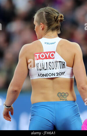 London, Großbritannien. 08-Aug-17. Ásdís HJÁLMSDÓTTIR vertreten Island konkurrieren in der Frauen Speerwerfen Finale bei den 2017, Leichtathletik-WM, Queen Elizabeth Olympic Park, Stratford, London, UK. Foto: Simon Balson/Alamy leben Nachrichten Stockfoto