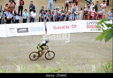 China. 9 Aug, 2017. Guizhou, China - 5. August 2017: (redaktionelle Verwendung. CHINA). Die China Mountainbike Open 2017 in Pu gehalten' ist ein, im Südwesten Chinas Provinz Guizhou, August 5th, 2017. Credit: SIPA Asien/ZUMA Draht/Alamy leben Nachrichten Stockfoto