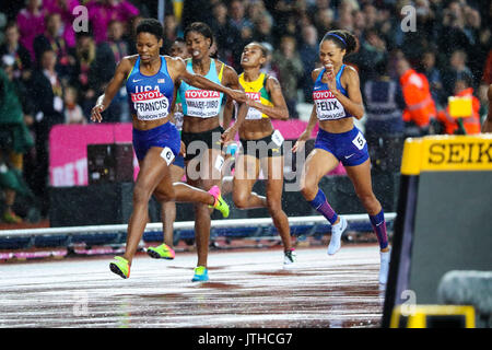 London, Großbritannien. 09 Aug, 2017. London, 09. August 2017. Phyllis Francis, USA, gewinnt der Frauen 400 m-Finale in 49.92 Sekunden vor salwa Eid Naser, Bahrain, zweite und Allyson Felix, USA, im dritten am Tag sechs der IAAF London 2017 Weltmeisterschaften am London Stadion. Credit: Paul Davey/Alamy leben Nachrichten Stockfoto